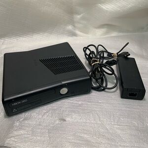 Xbox 360 S Slim Console 2010 + OEM 135W Power Supply CPA09-010A Tested
